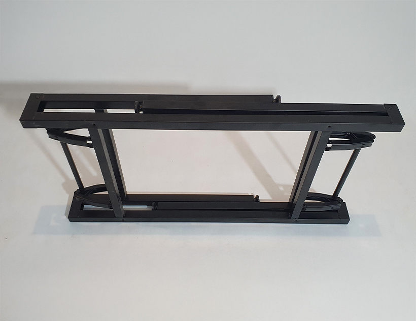 Fama-Casino-stelaz-maly-2 Nogi - Metalowy stelaż składany mały