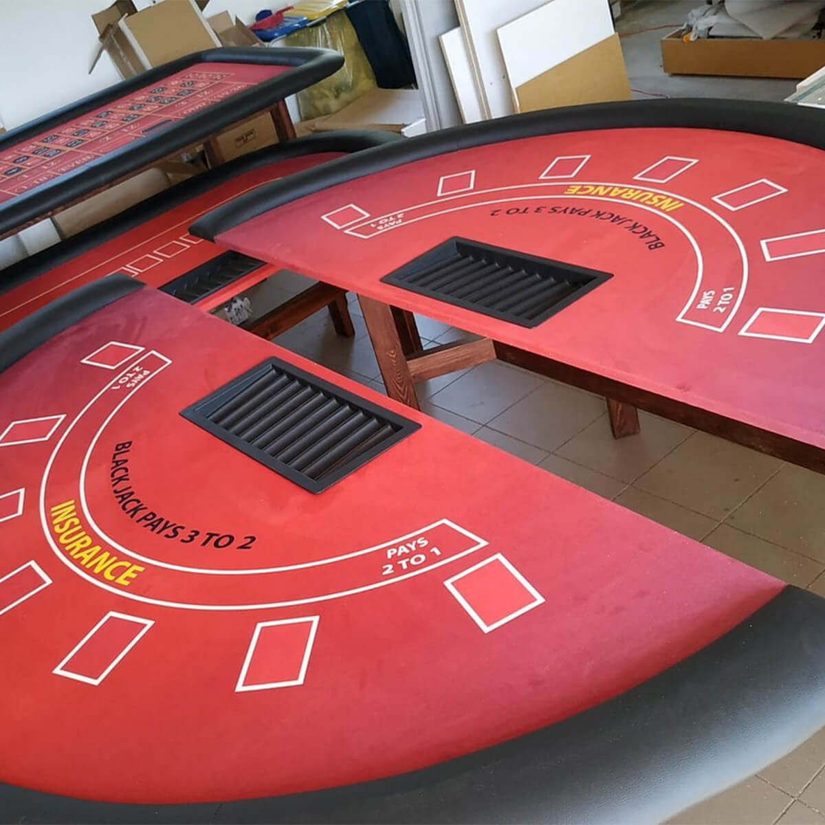 Fama-Casino-stol-do-black-jacka-2-003 Stół do Black Jacka sukno premium, nogi drewniane