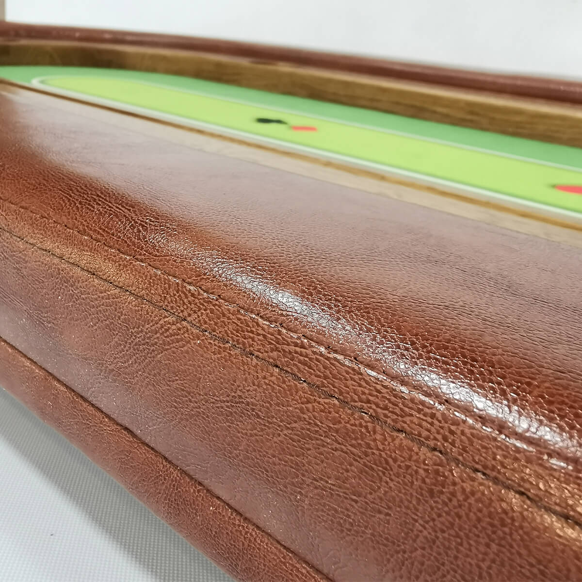 Fama-Casino-stol-do-pokera-6-003 Stół do pokera wykończony drewnem sukno premium, wysoka banda z przeszyciem, nogi drewniane