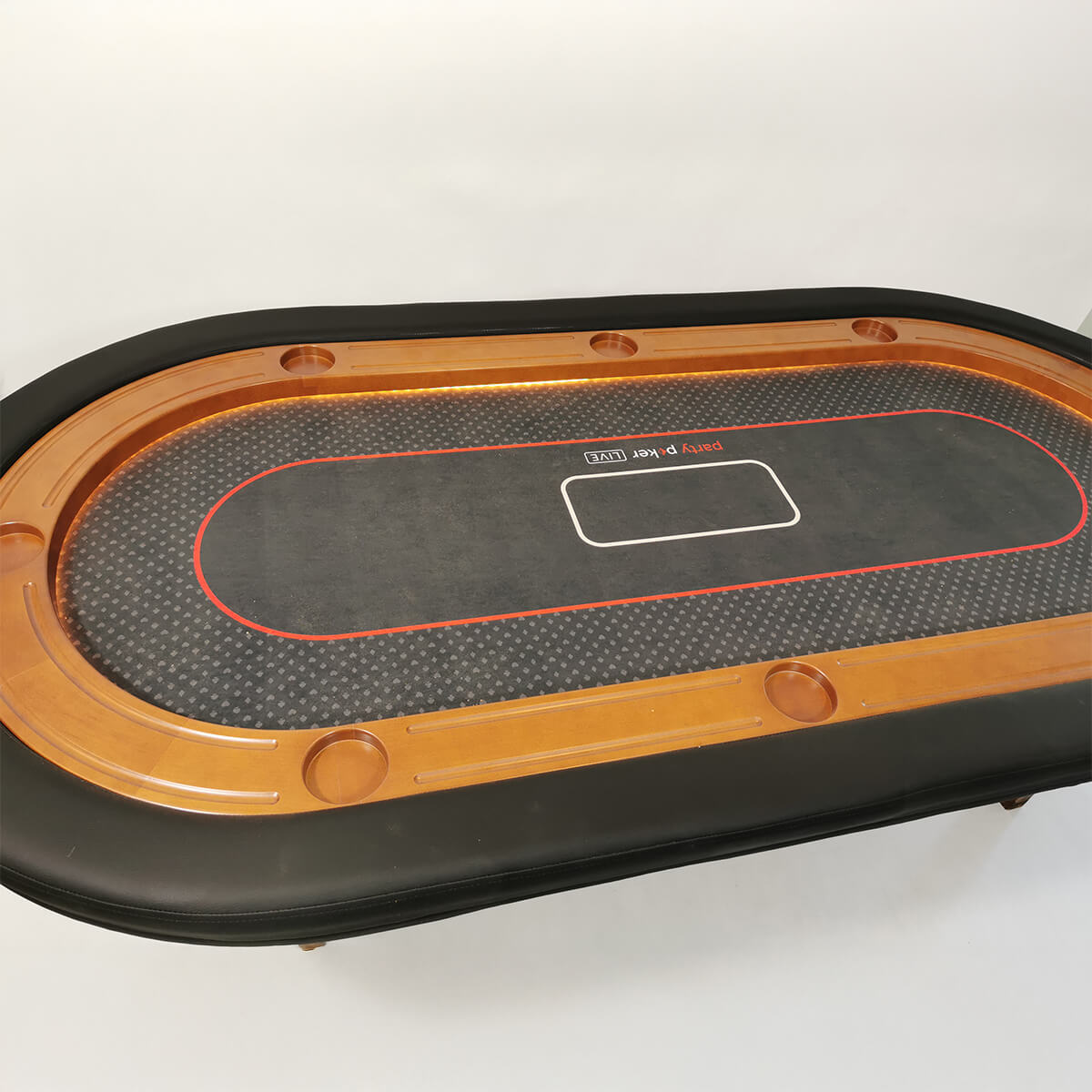 Fama-Casino-stol-do-pokera-6-004 Stół do pokera wykończony drewnem sukno premium, wysoka banda z przeszyciem, nogi drewniane