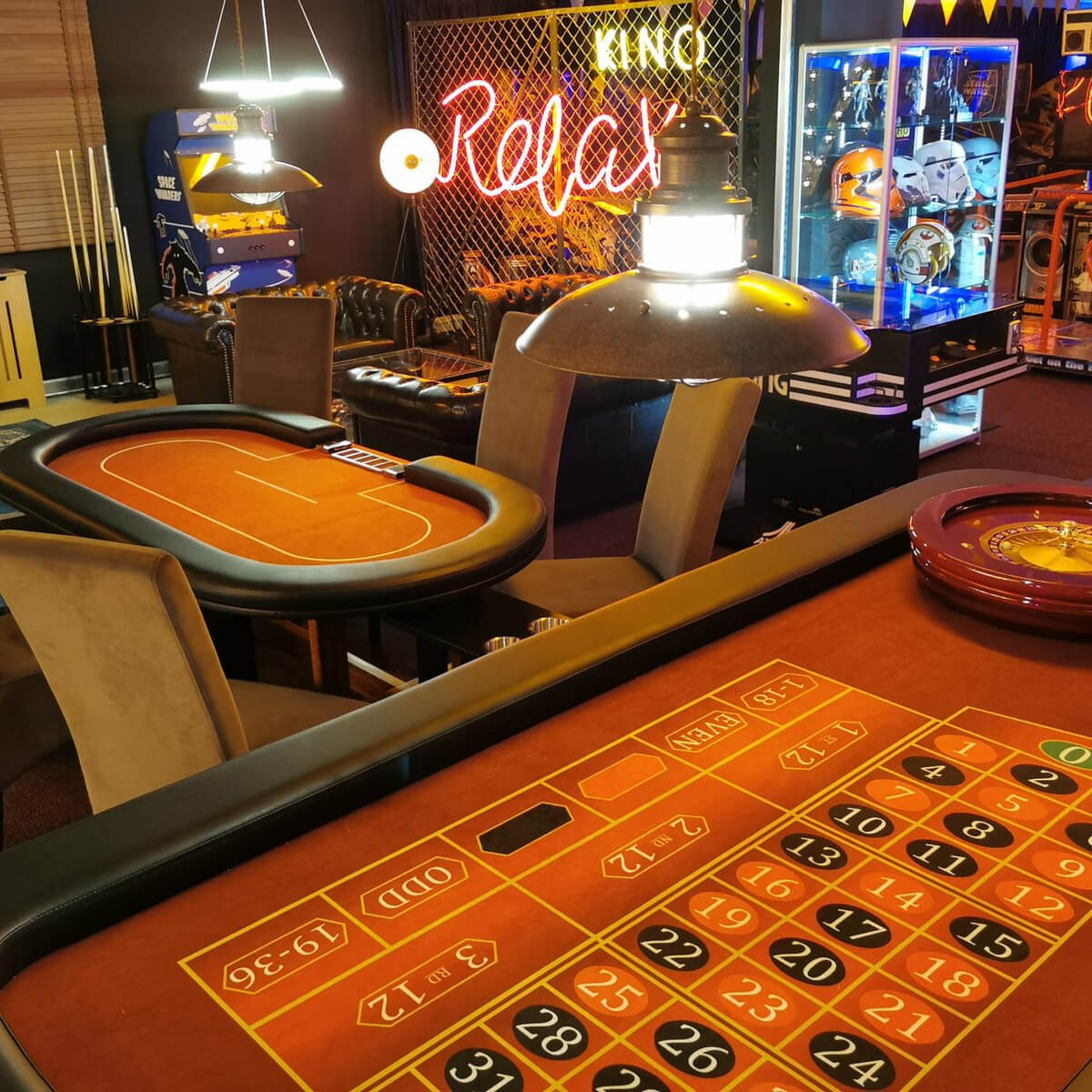 Stół do ruletki sukno premium, wysoka banda z przeszyciem, nogi drewniane