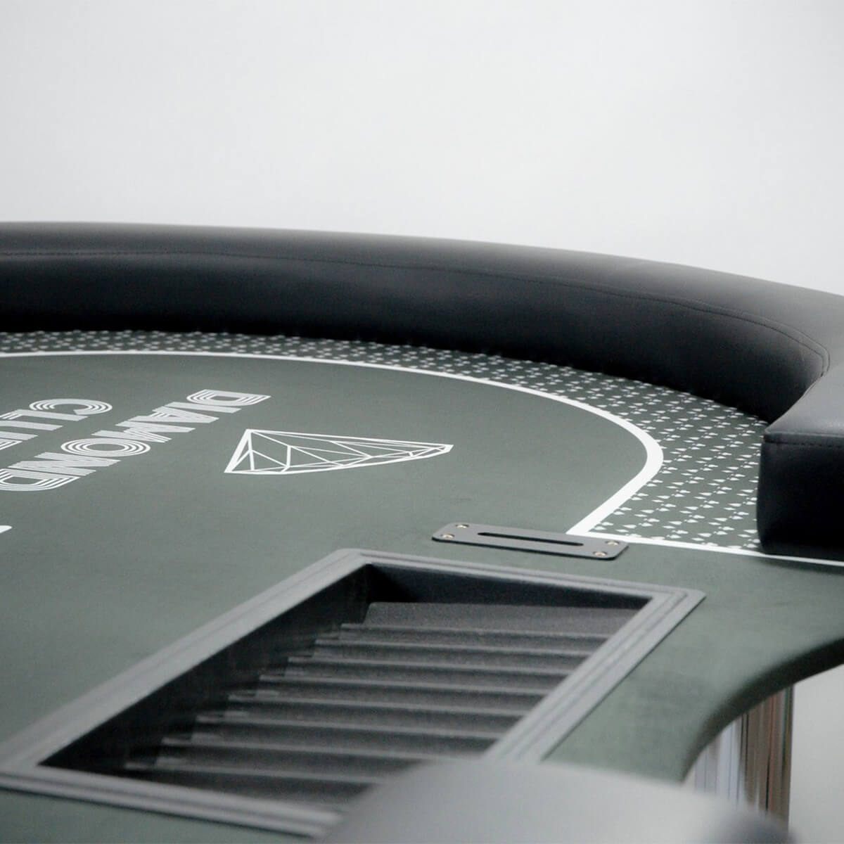 Fama-Casino-stol-do-pokera-4-001 Stół do pokera sukno premium, wysoka banda z przeszyciem, z tacką i slotem, stelaż składany metalowy.