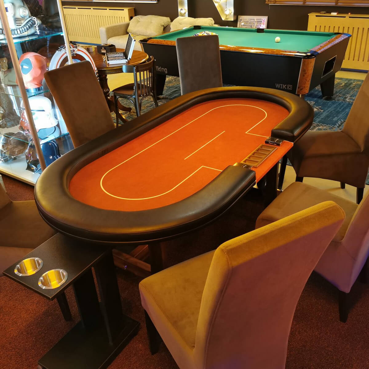 Fama-Casino-stol-do-pokera-4-007 Stół do pokera sukno premium, wysoka banda z przeszyciem, z tacką i slotem, stelaż składany metalowy.